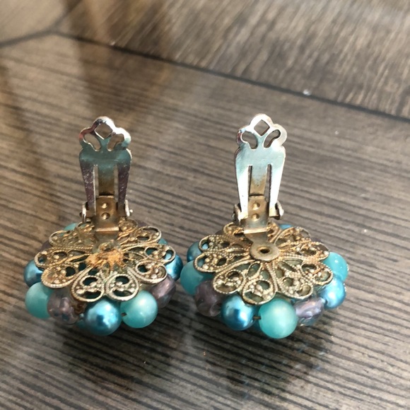 Vintage Teal / Turquoise Moonglow Clip Earrings - Picture 6 of 10
